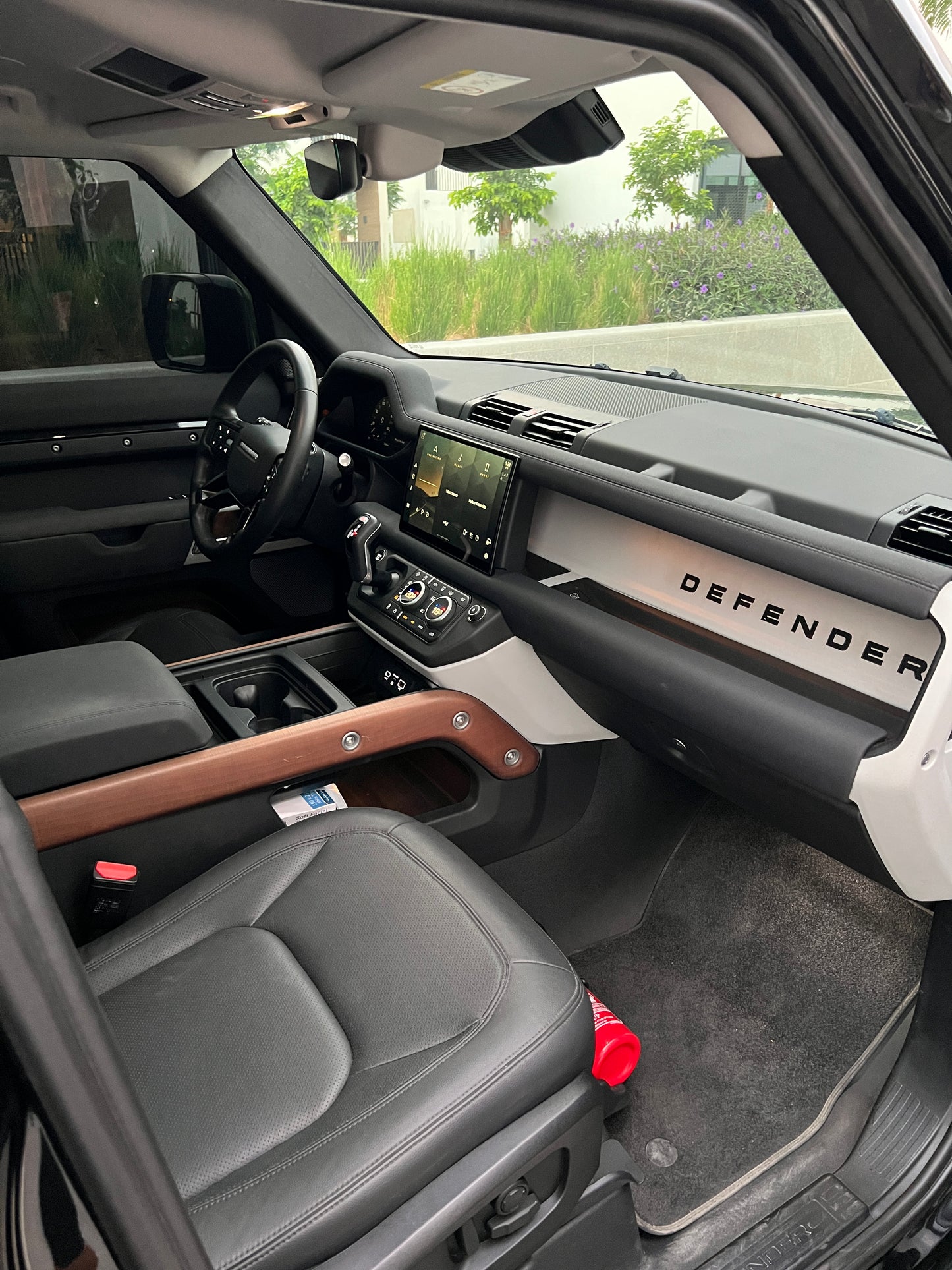 LAND ROVER DEFENDER 110