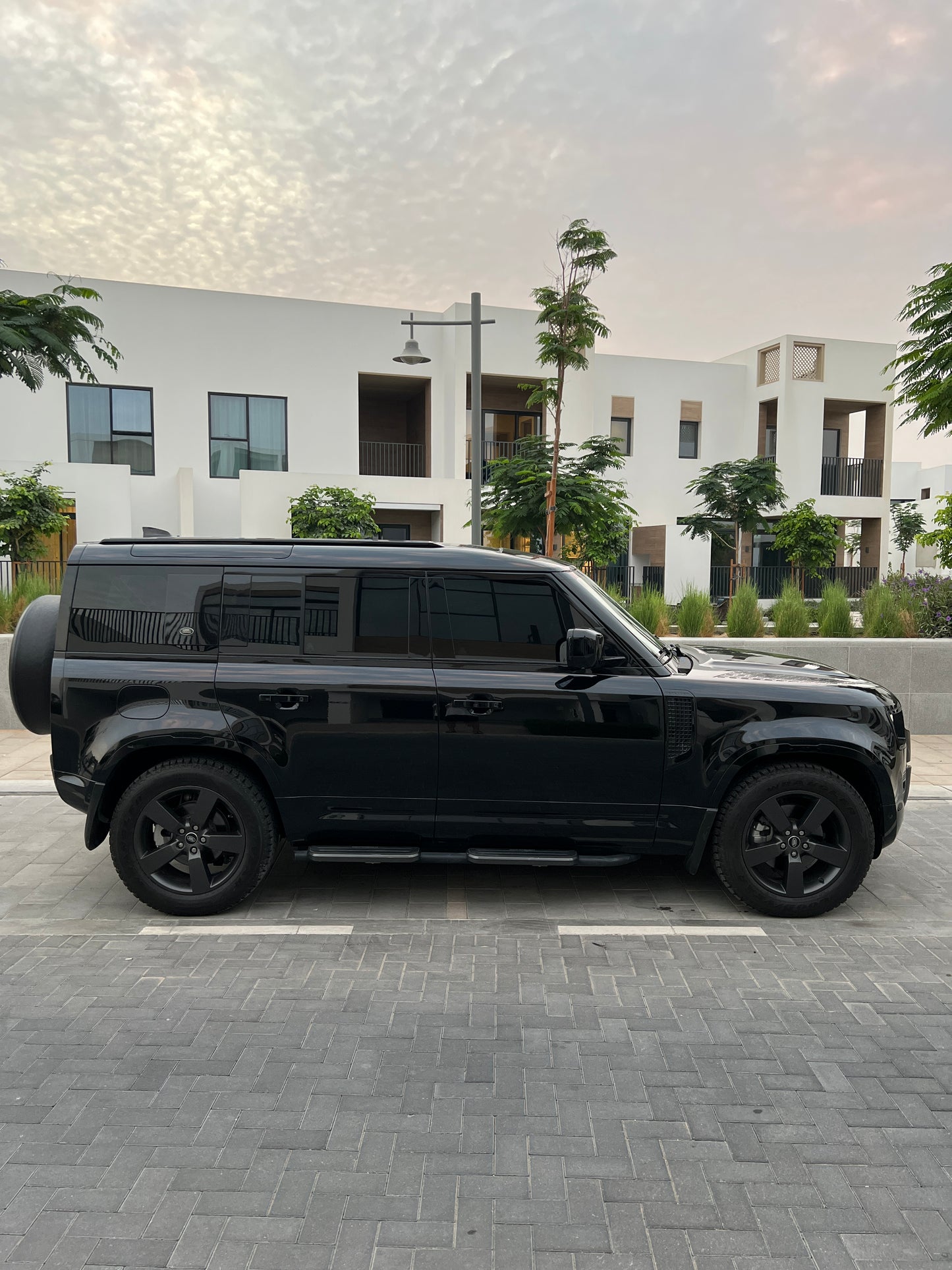 LAND ROVER DEFENDER 110