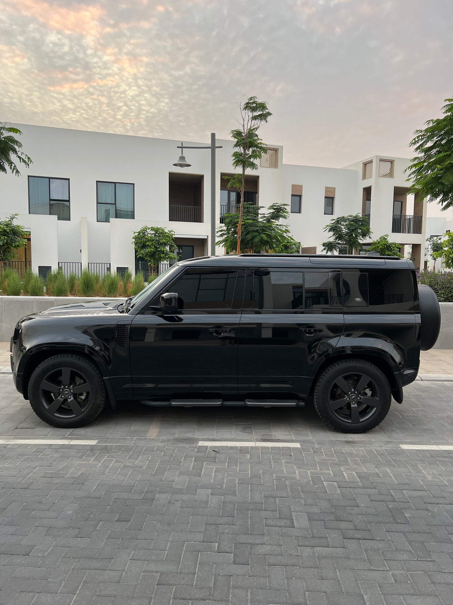 LAND ROVER DEFENDER 110