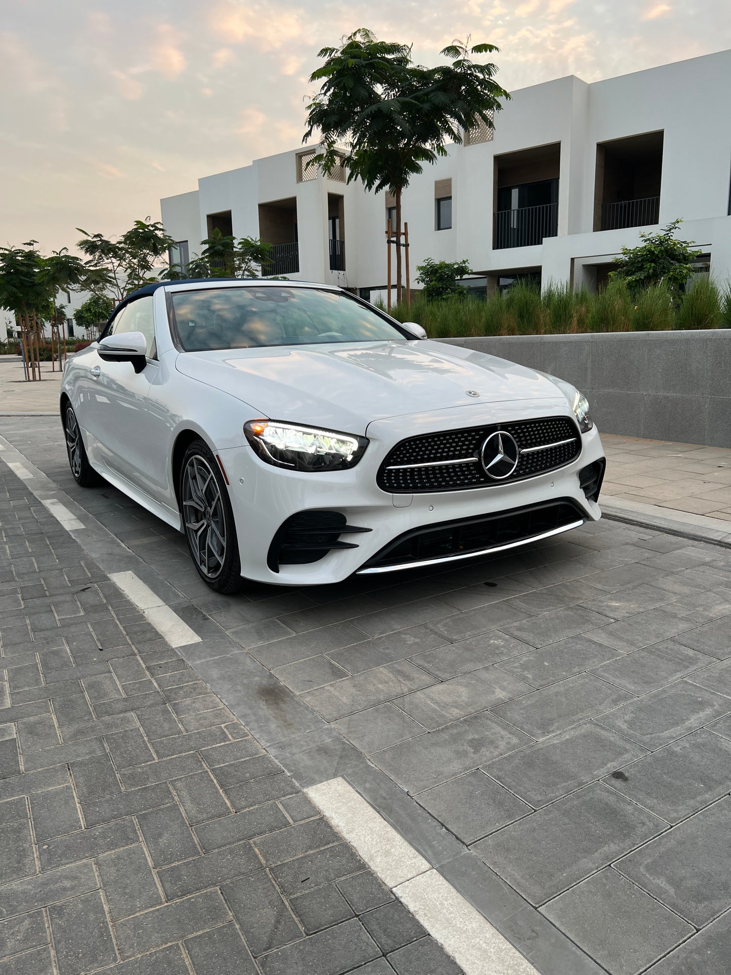 MERCEDES E450 CONVERTIBLE