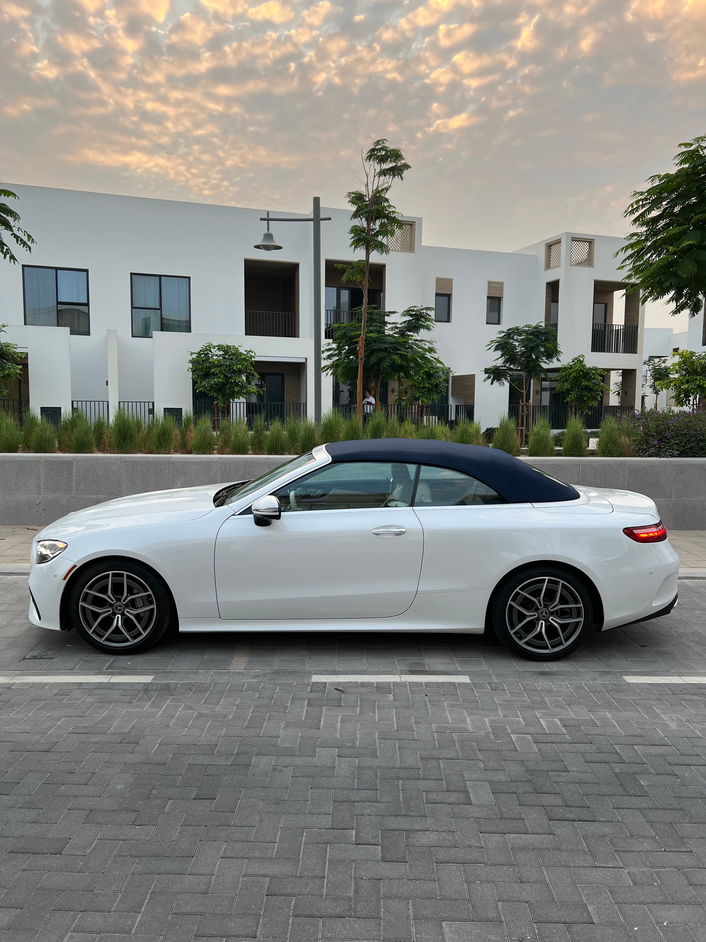 MERCEDES E450 CONVERTIBLE
