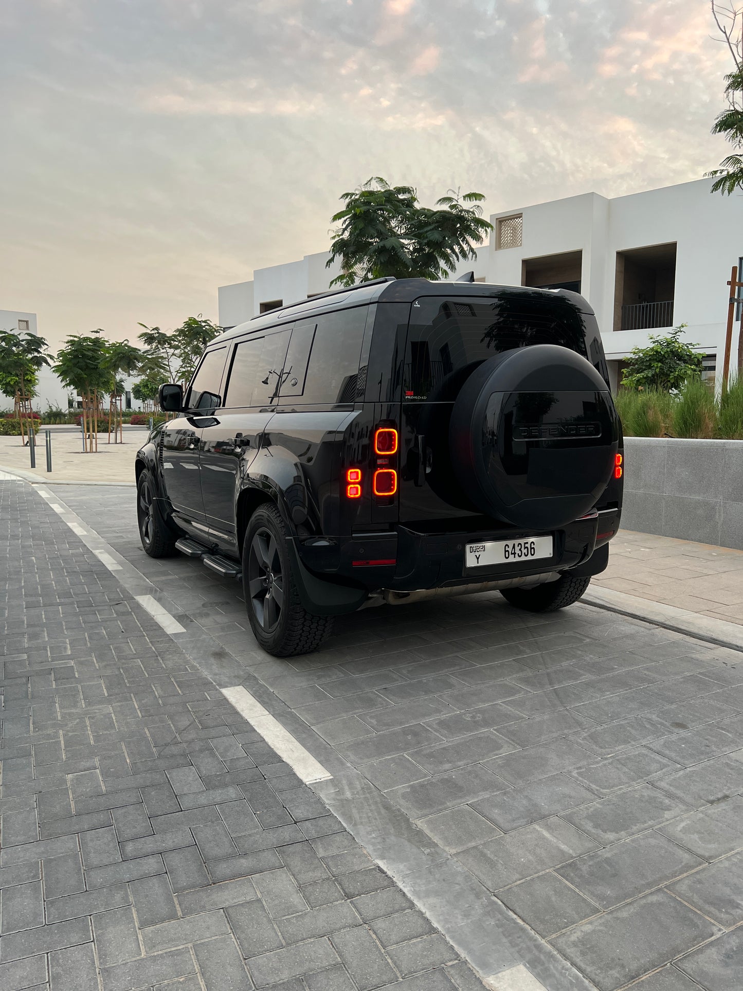 LAND ROVER DEFENDER 110