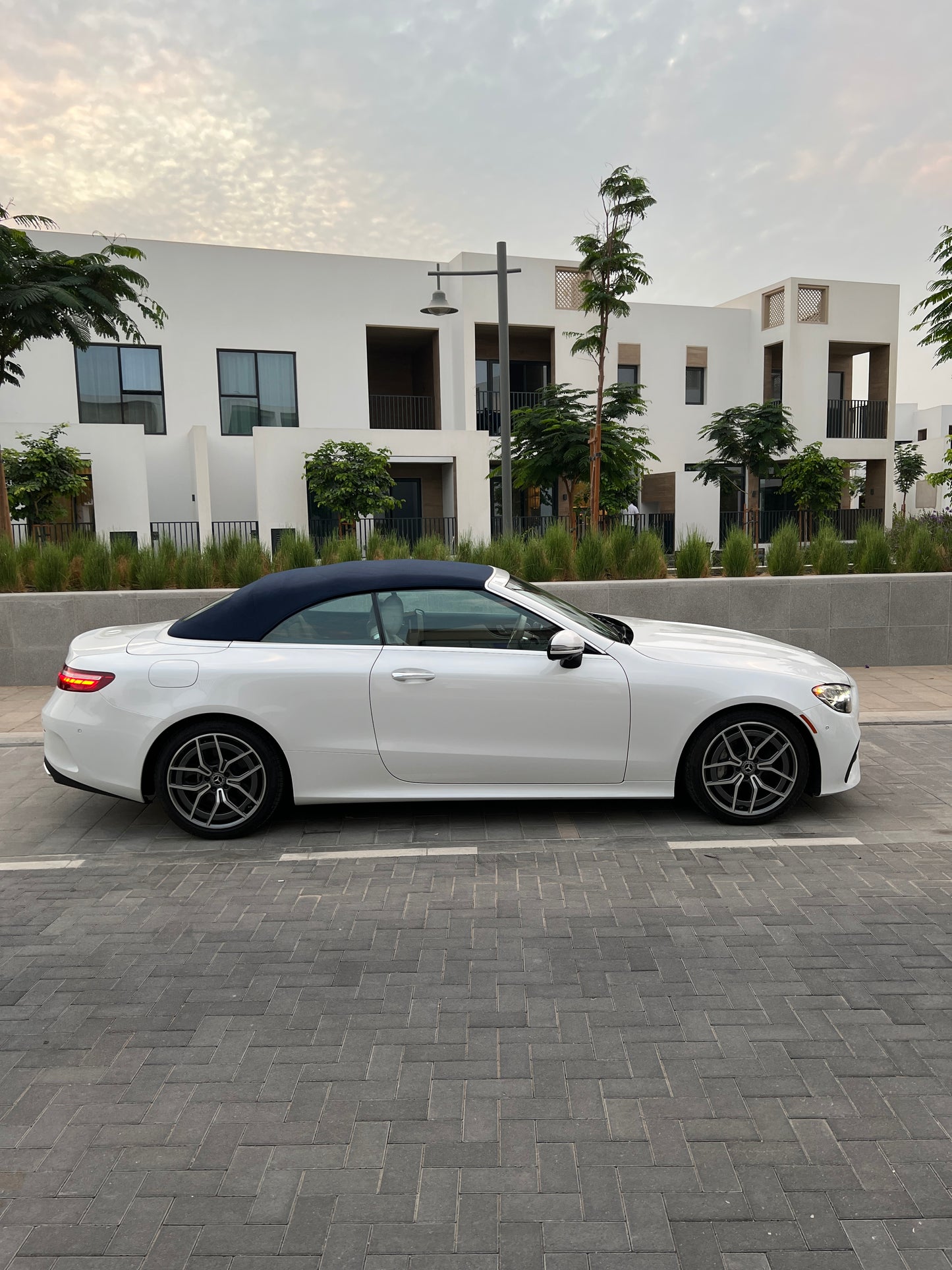 MERCEDES E450 CONVERTIBLE