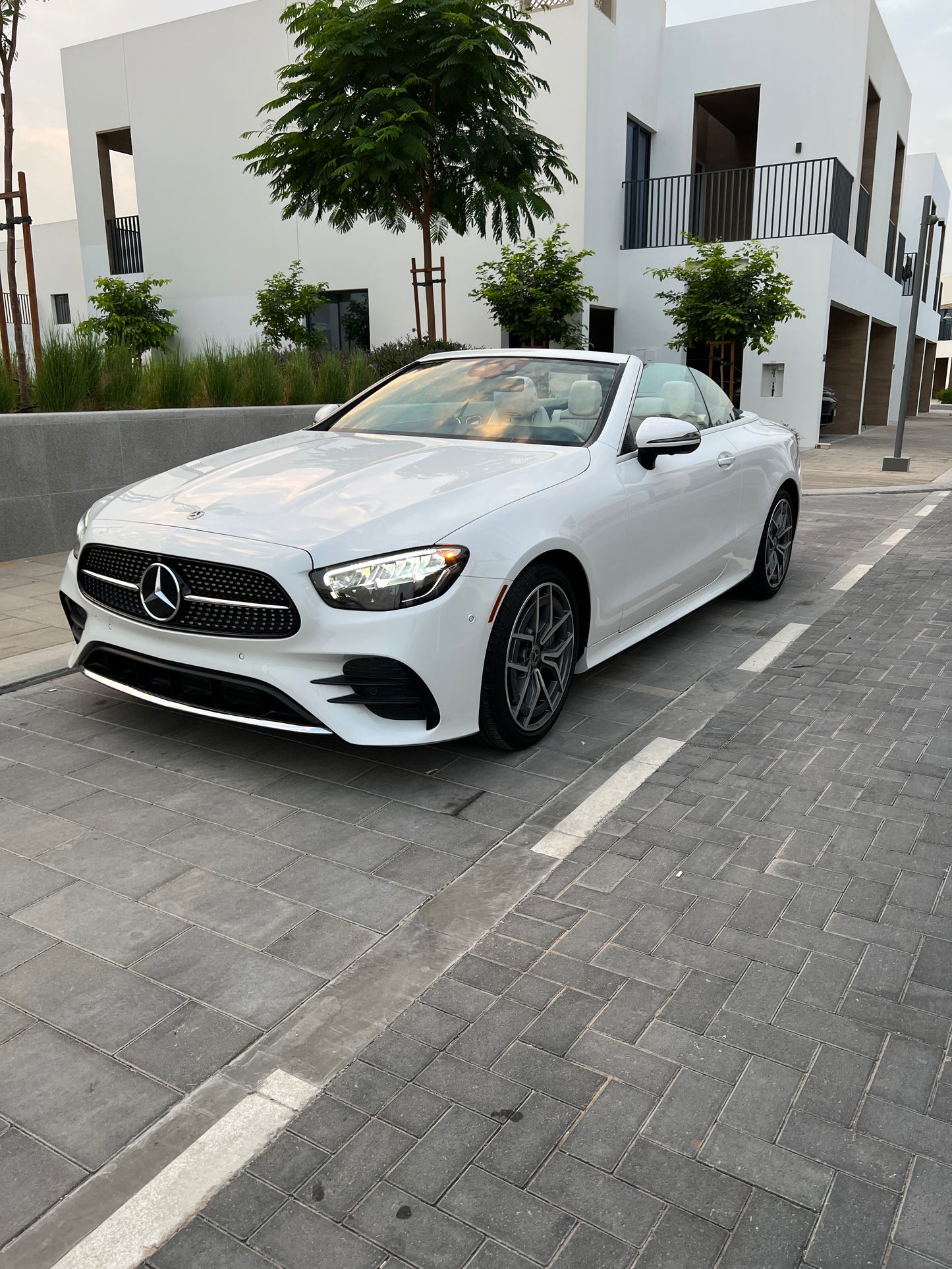 MERCEDES E450 CONVERTIBLE